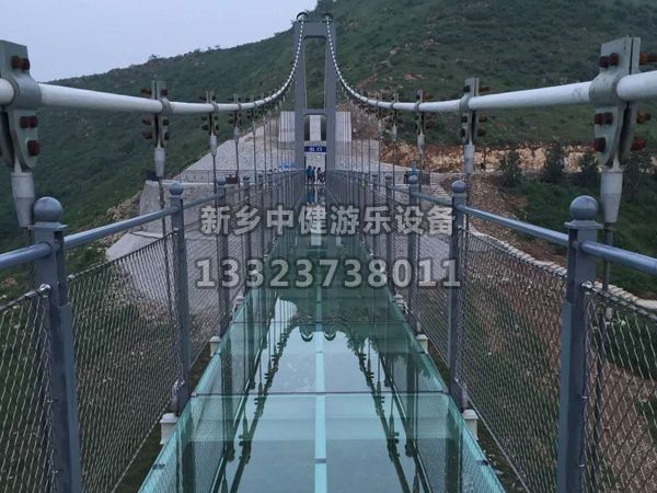 玻璃吊橋施工為景區帶來了哪些亮點？